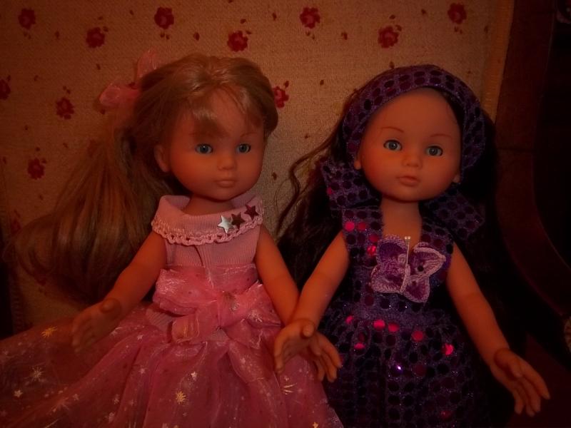 Camille et Cloé en tenues fluo déc 2012