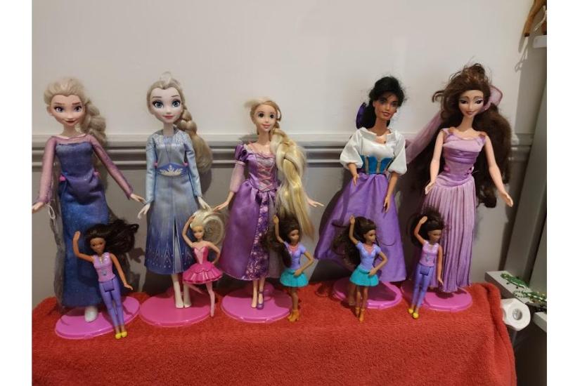 Barbies trouvés à St. Laurent