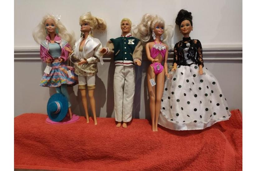 5 Barbies et Ken des années 80-90